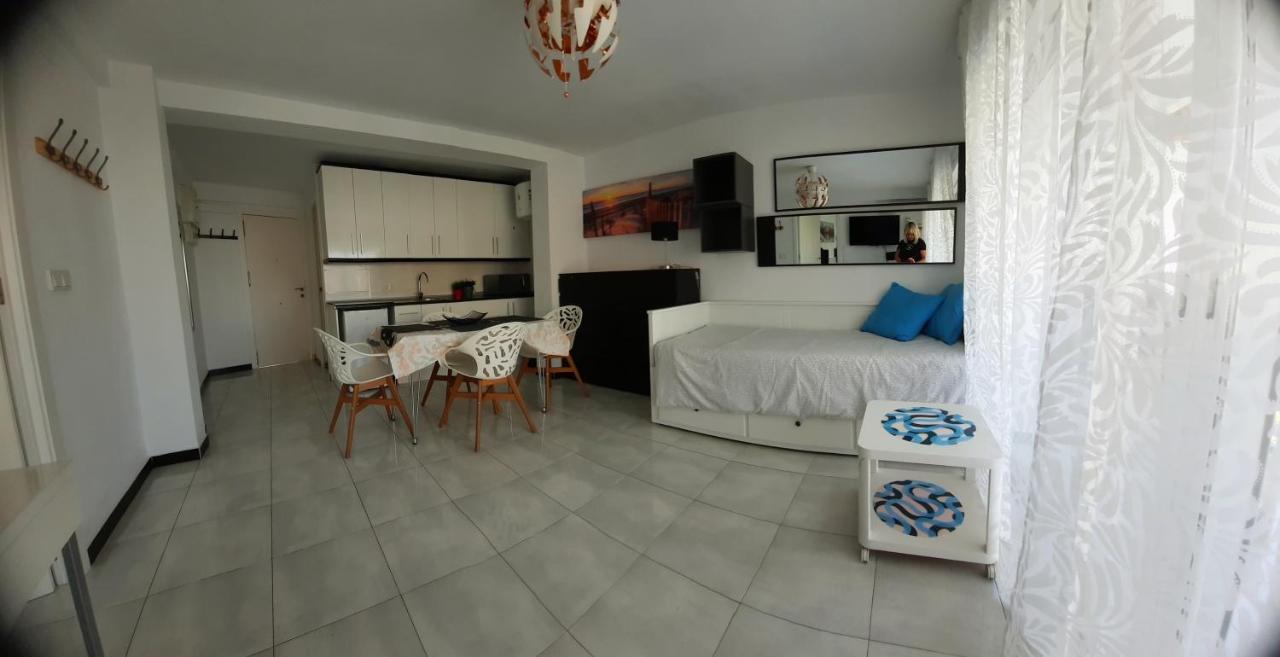 Happy Loix Apartamento Wifi Aa Benidorm Esterno foto